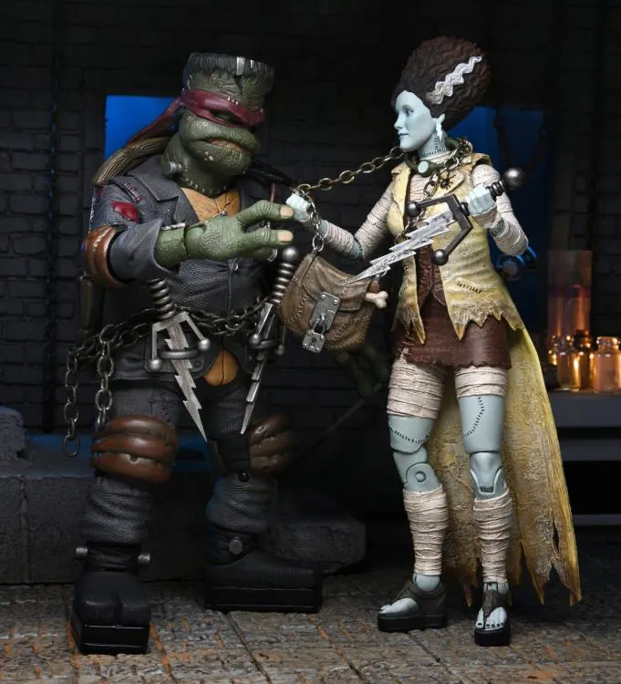 April O'Neil Bride Of Frankenstein Figure - Universal Monsters x Teenage Mutant Ninja Turtles