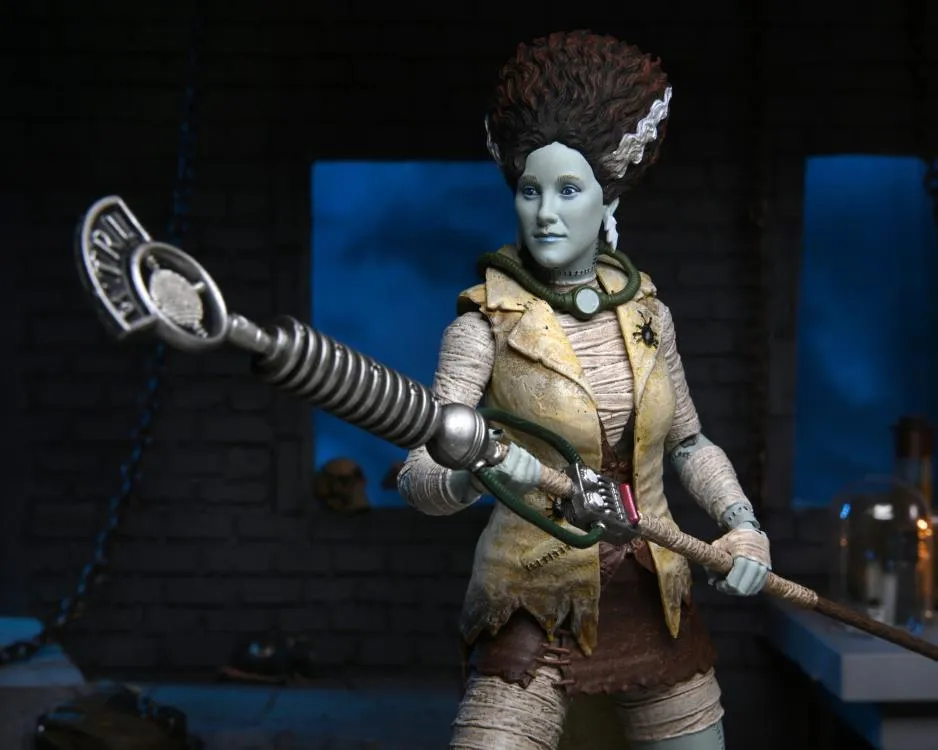 April O'Neil Bride Of Frankenstein Figure - Universal Monsters x Teenage Mutant Ninja Turtles