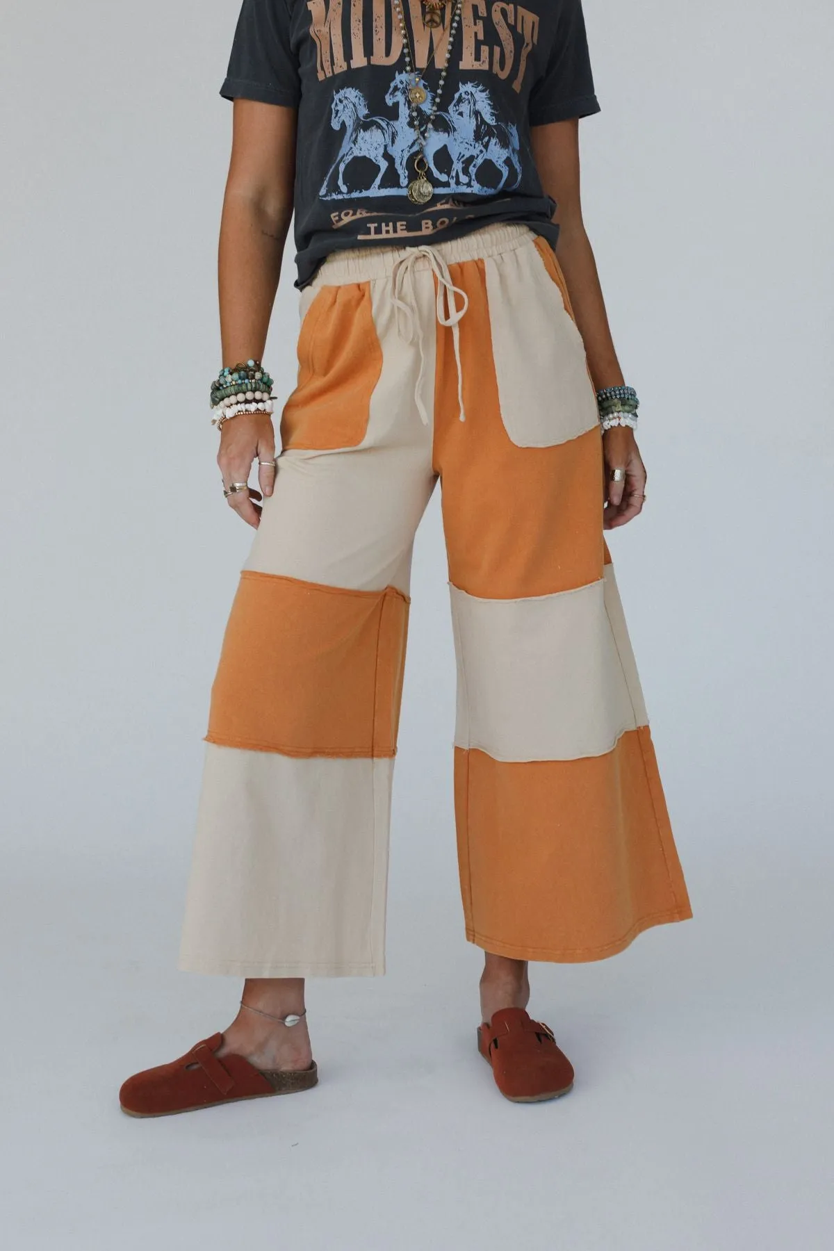 Coastal Colorblock Pants - Camel