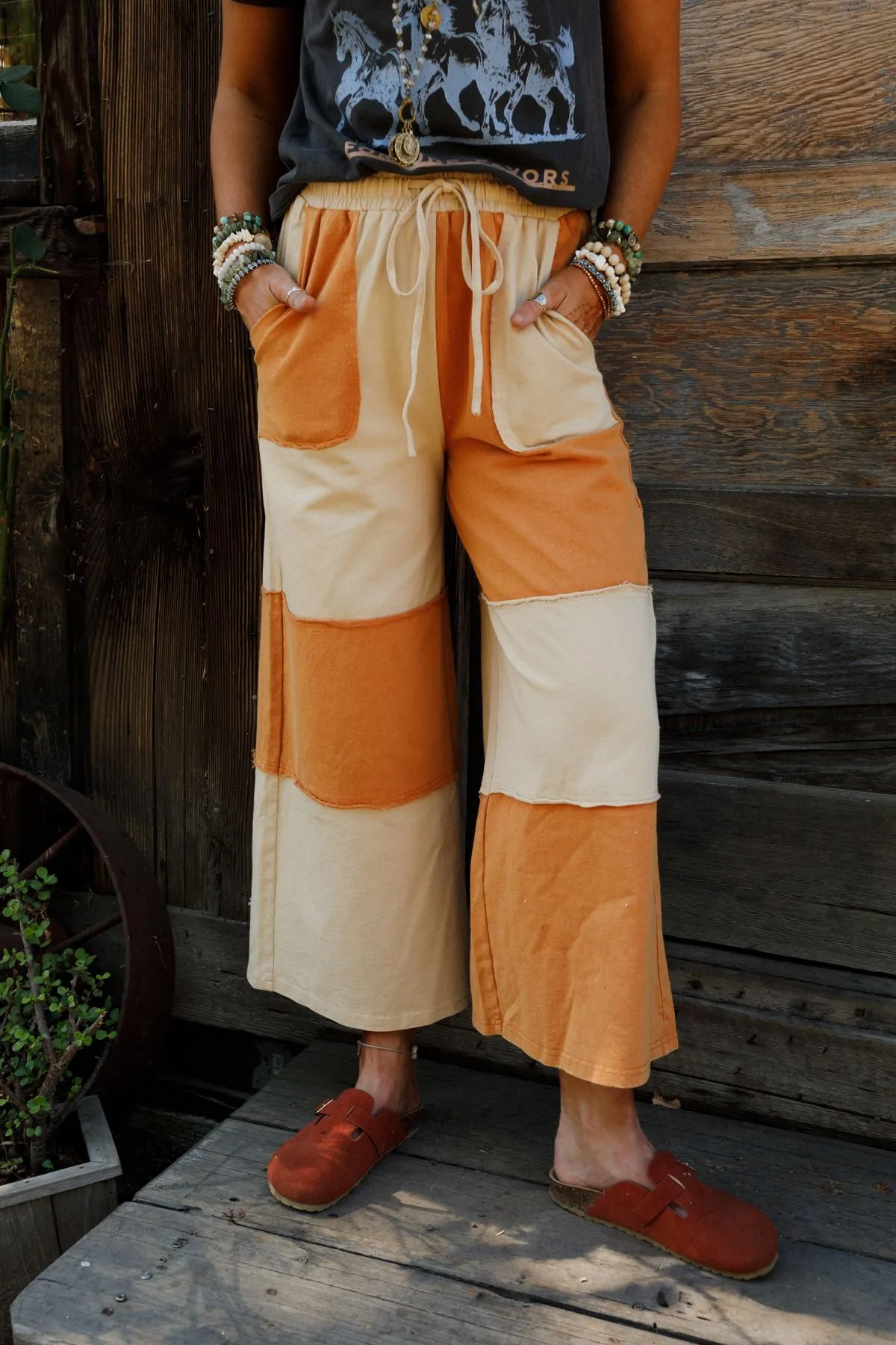 Coastal Colorblock Pants - Camel