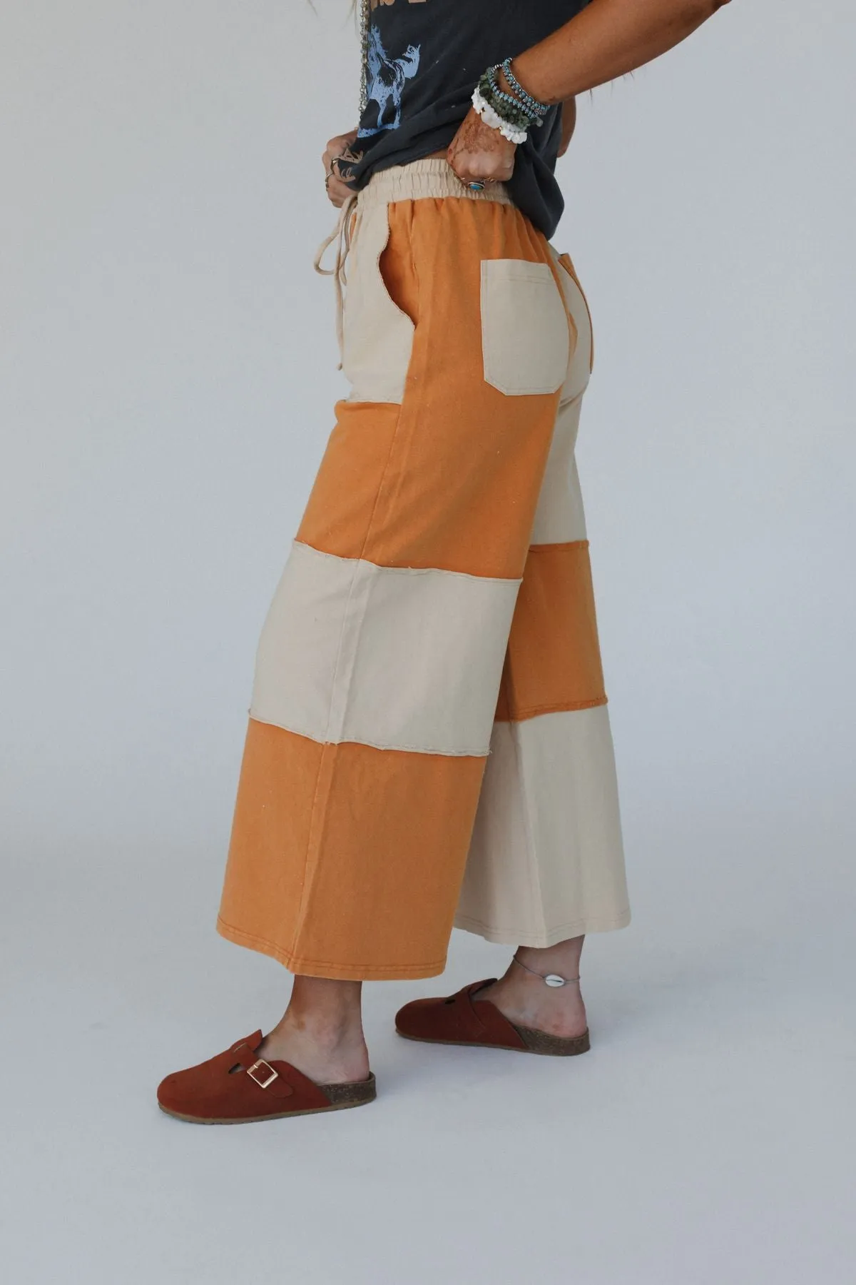 Coastal Colorblock Pants - Camel