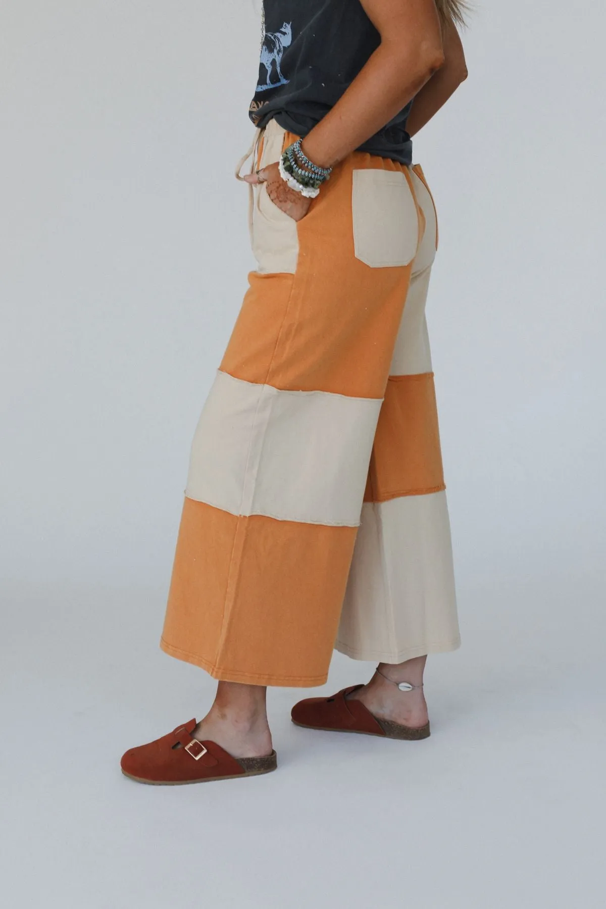 Coastal Colorblock Pants - Camel