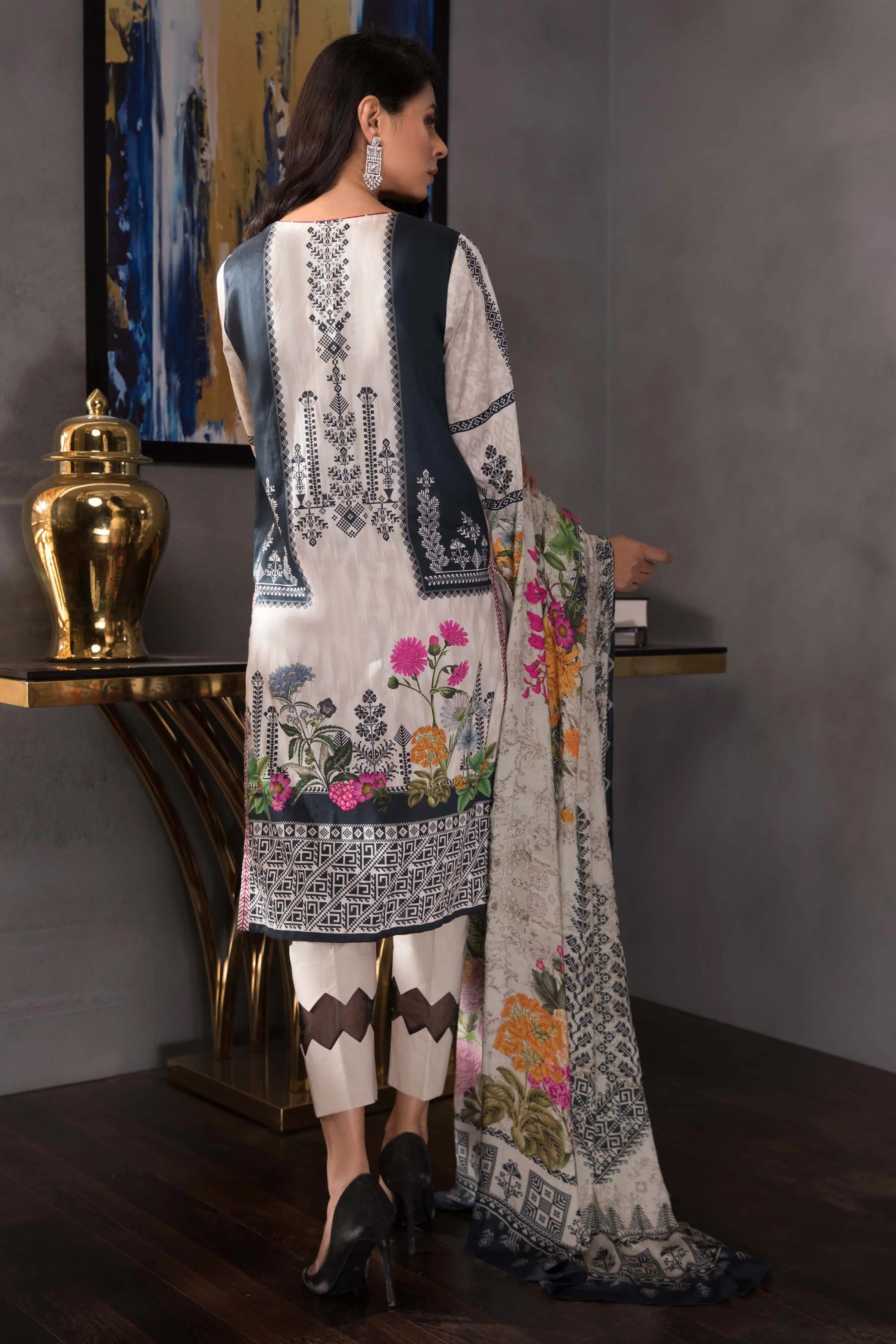 Sapphire Winter Signature - 3 Piece Collection 2019 – Quiet Grey
